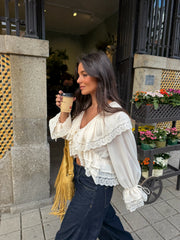 Lace Detail Ruffle Blouse in Cream - Shipping/Envio 24/04 to 30/04