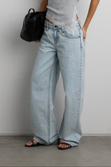 LOW RISE STRAIGHT LEG JEAN