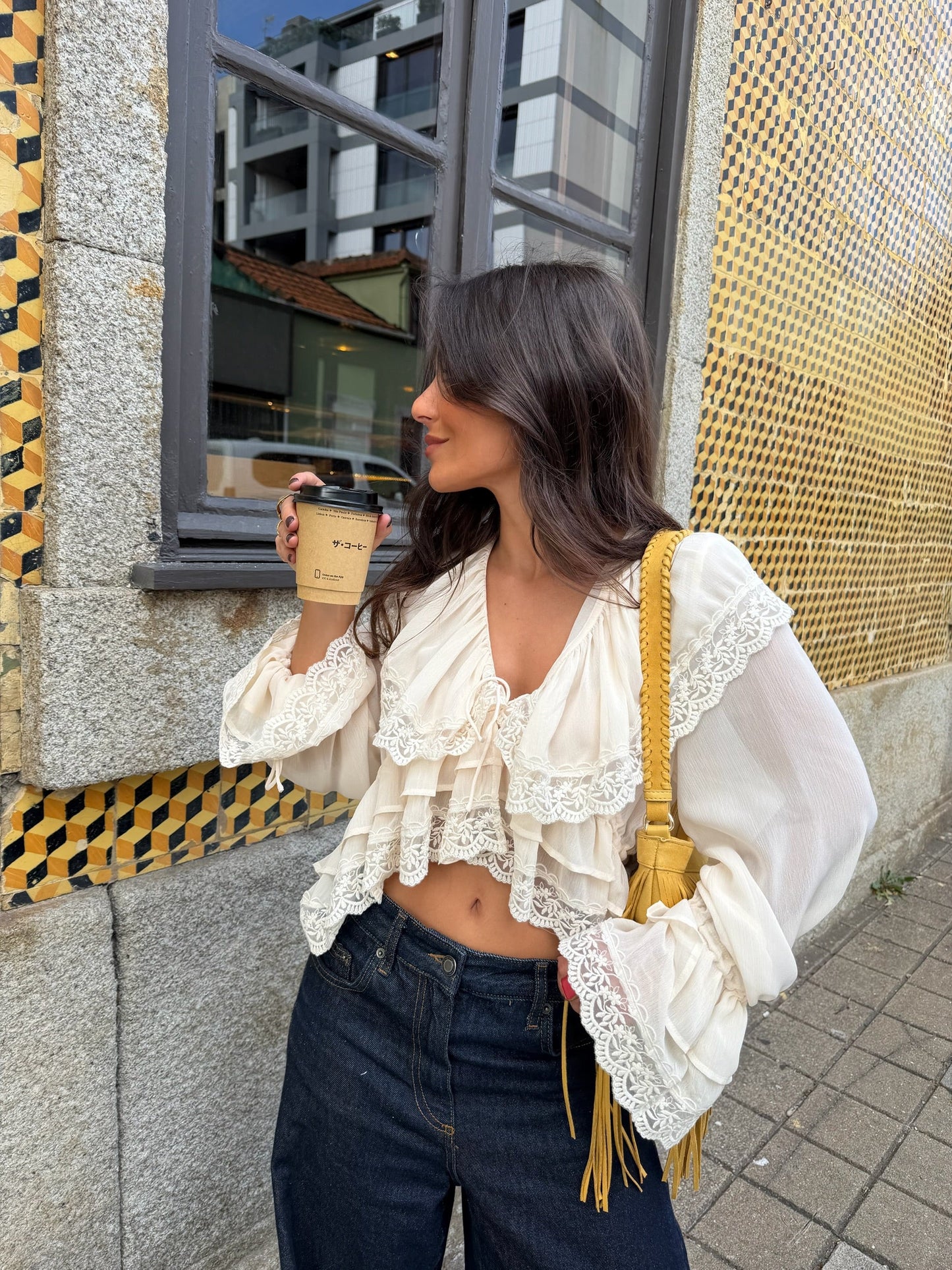 Lace Detail Ruffle Blouse in Cream - Shipping/Envio 24/04 to 30/04
