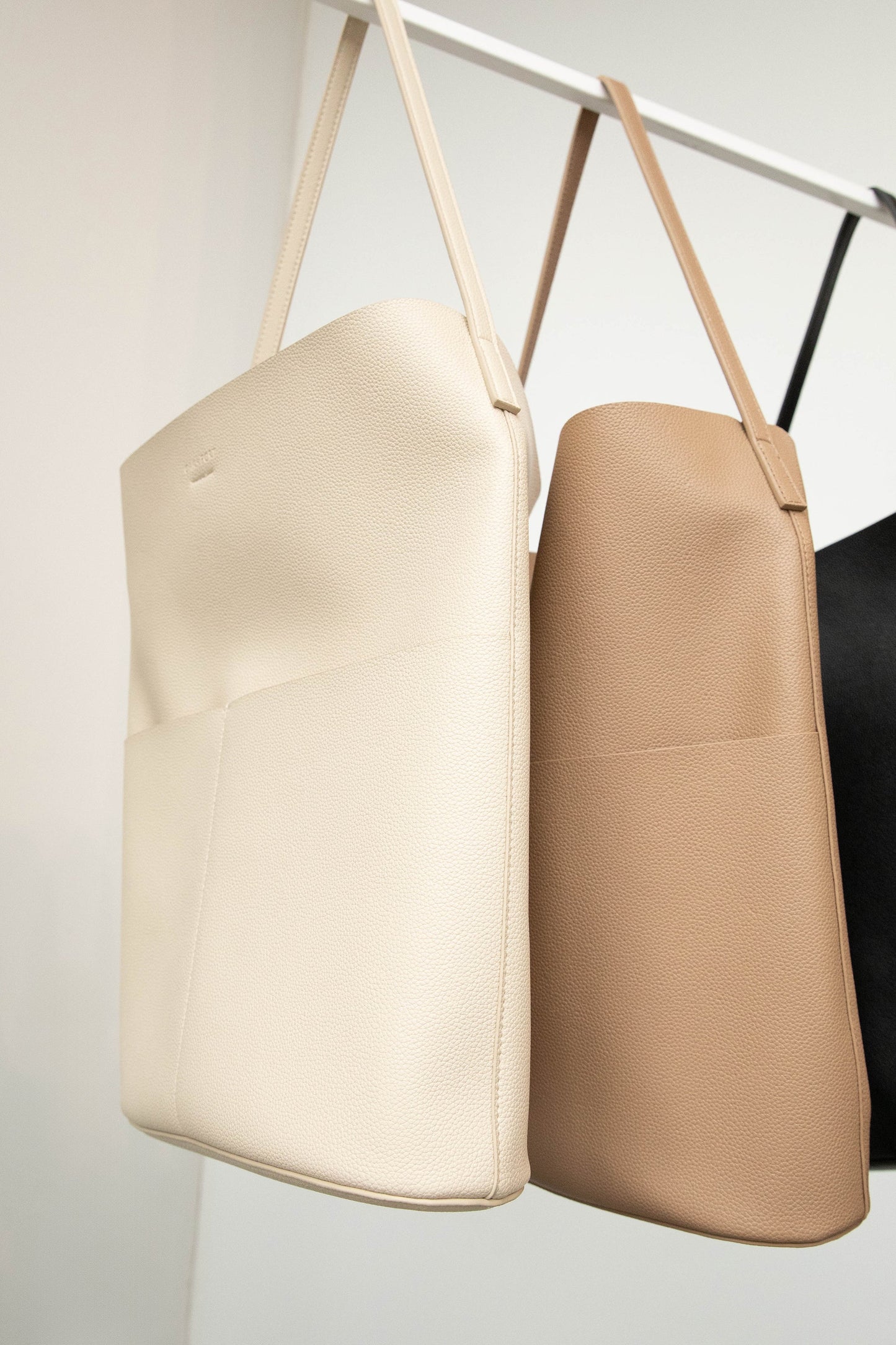 CITY TOTE BAG