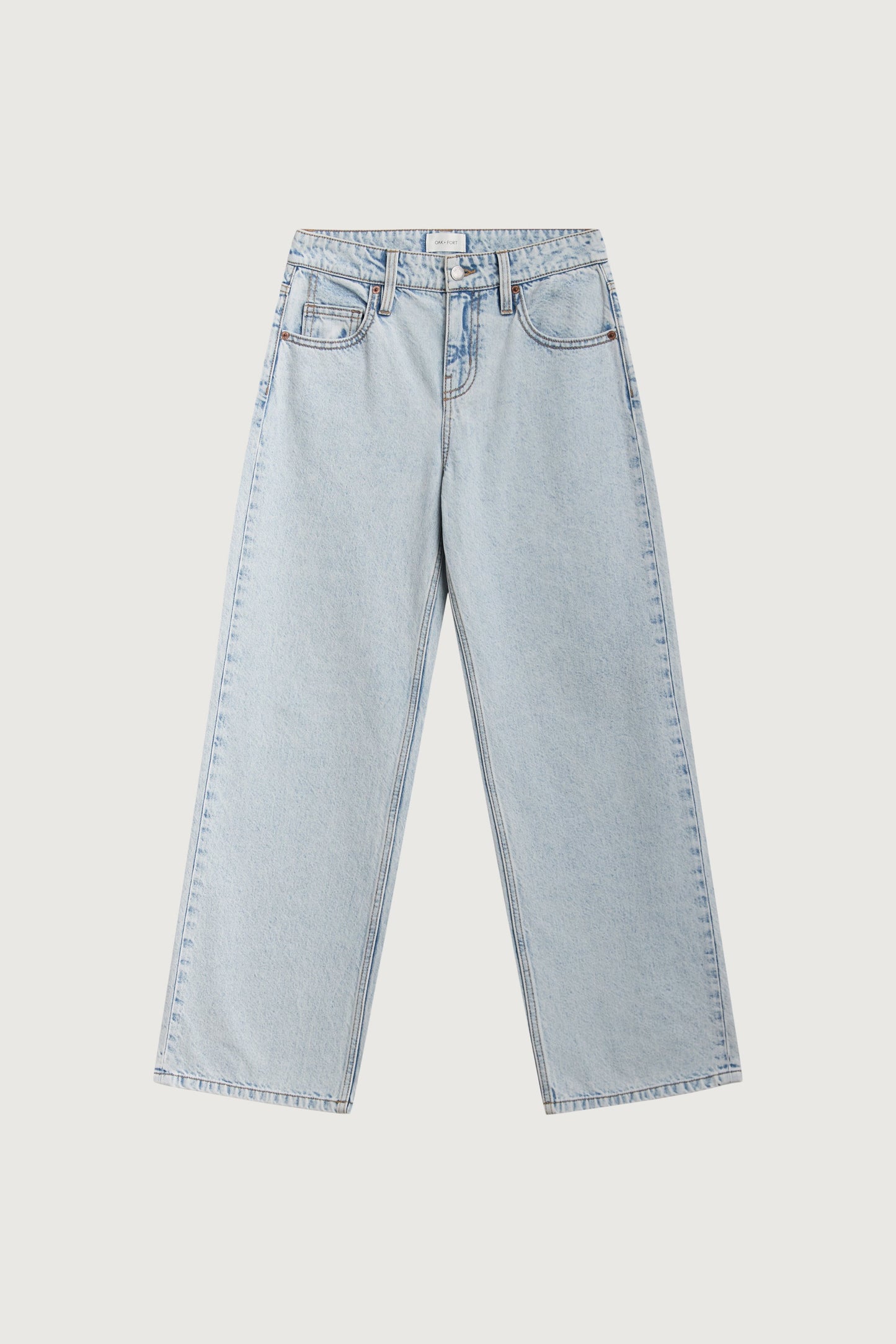 LOW RISE STRAIGHT LEG JEAN