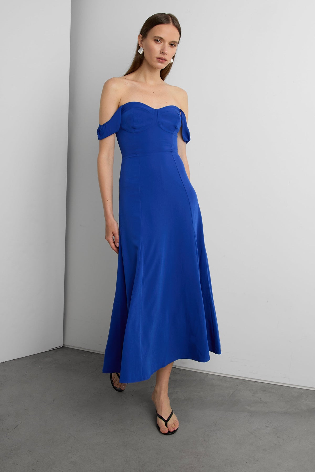 SWEETHEART NECKLINE CORSET MIDI DRESS