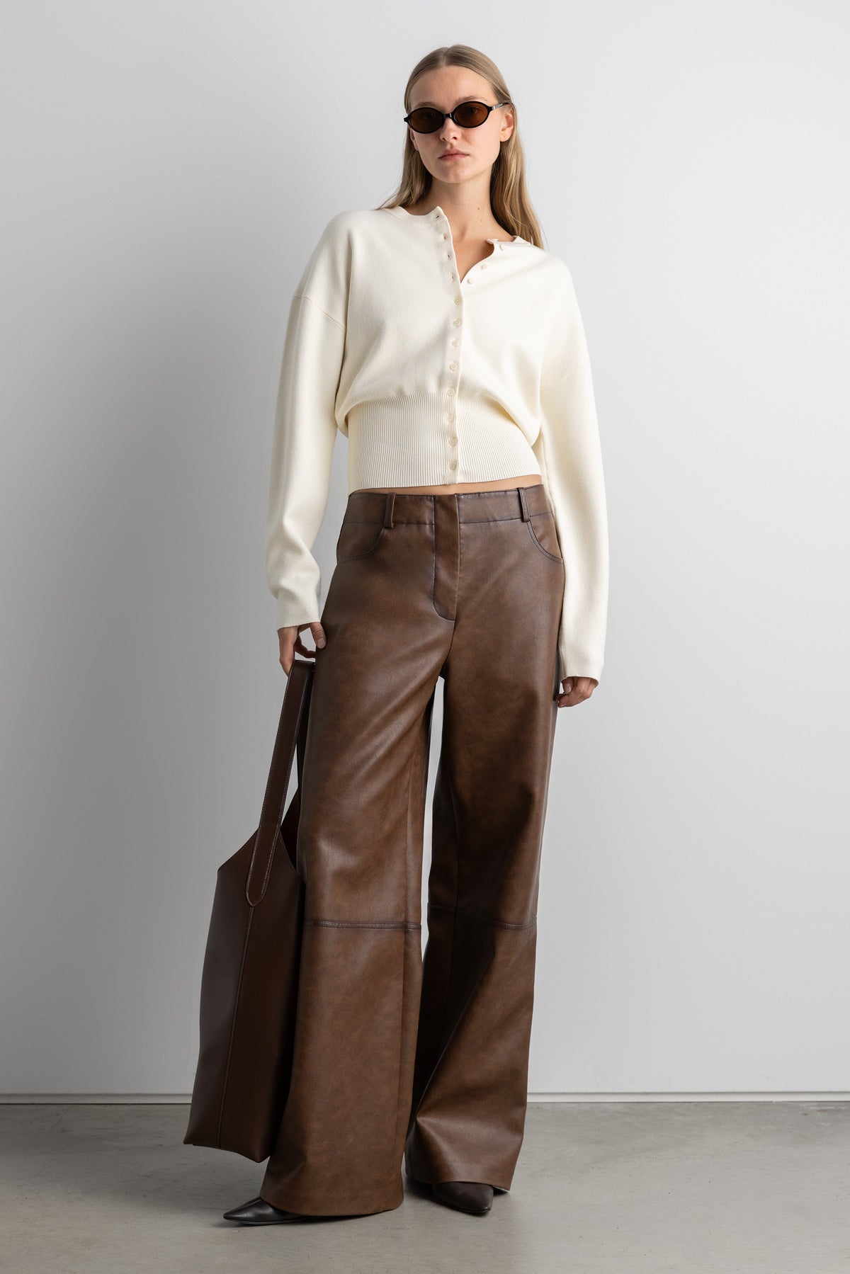 VEGAN LEATHER STRAIGHT LEG PANT