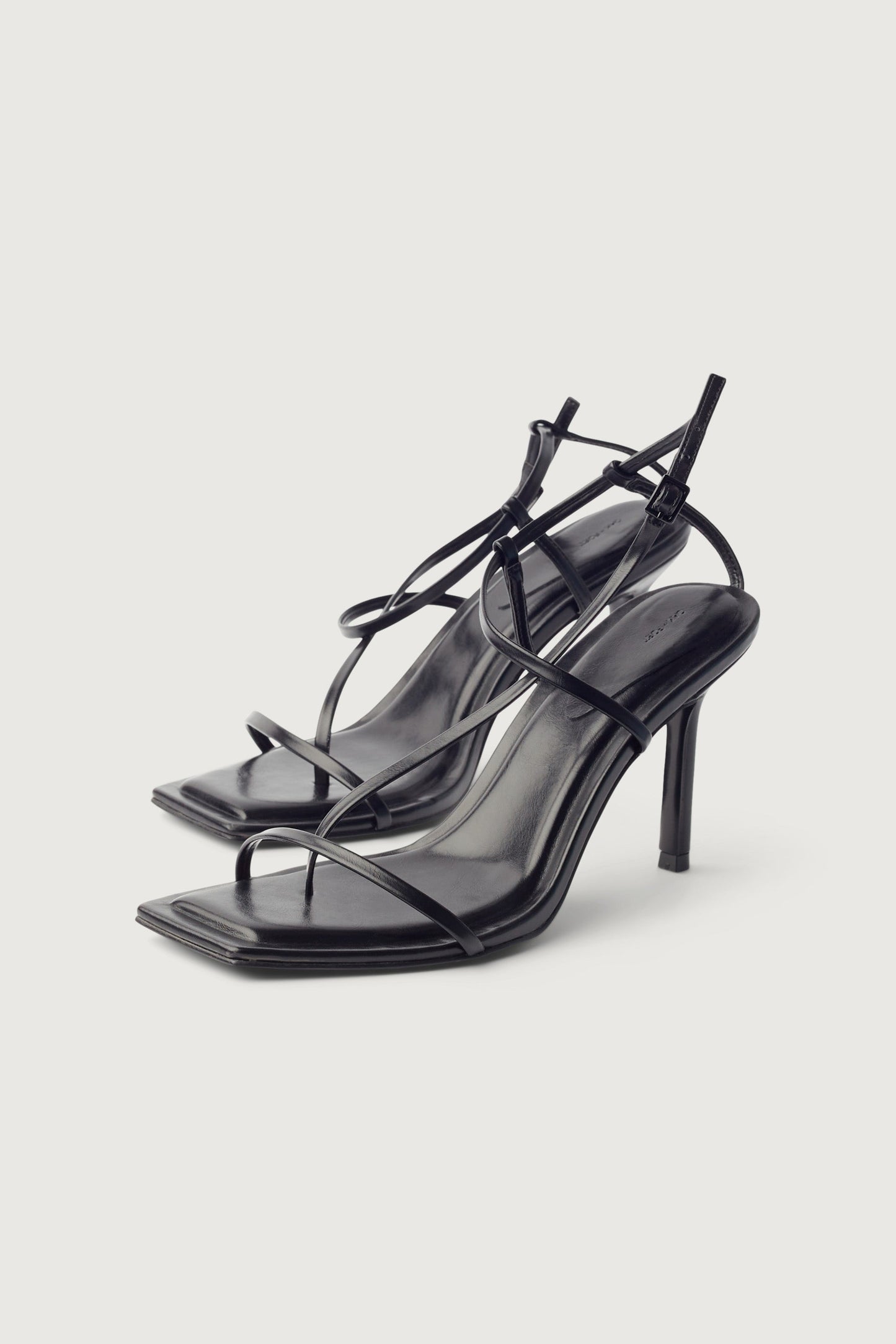 THIN STRAP HEELED SANDALS