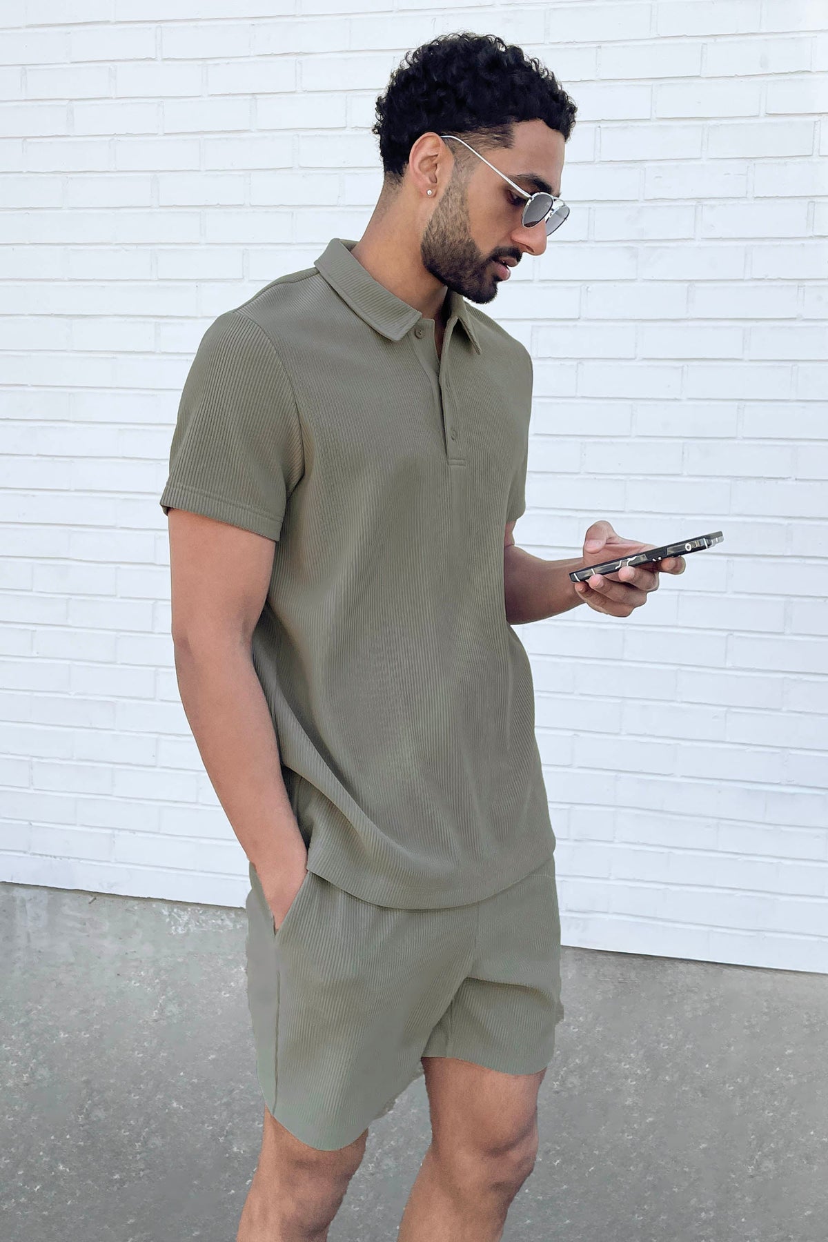 RIBBED ELASTIC WAIST SHORT