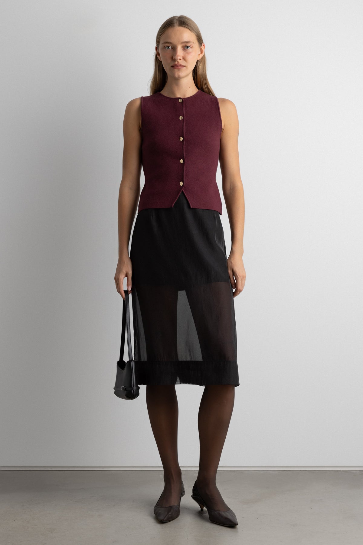 SLEEVELESS KNIT VEST WITH BUTTONS