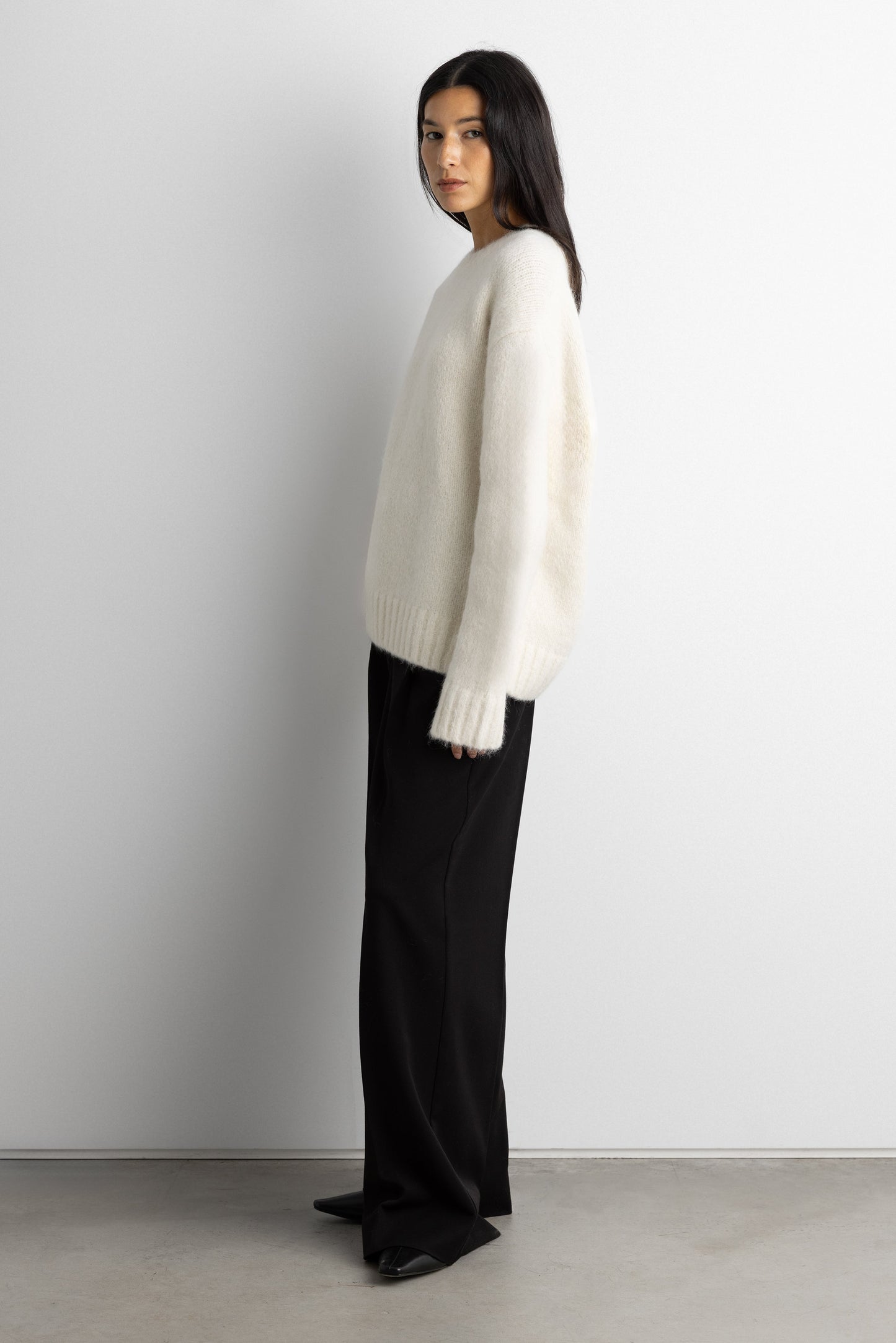 BRUSHED ALPACA OVERSIZED CREWNECK SWEATER