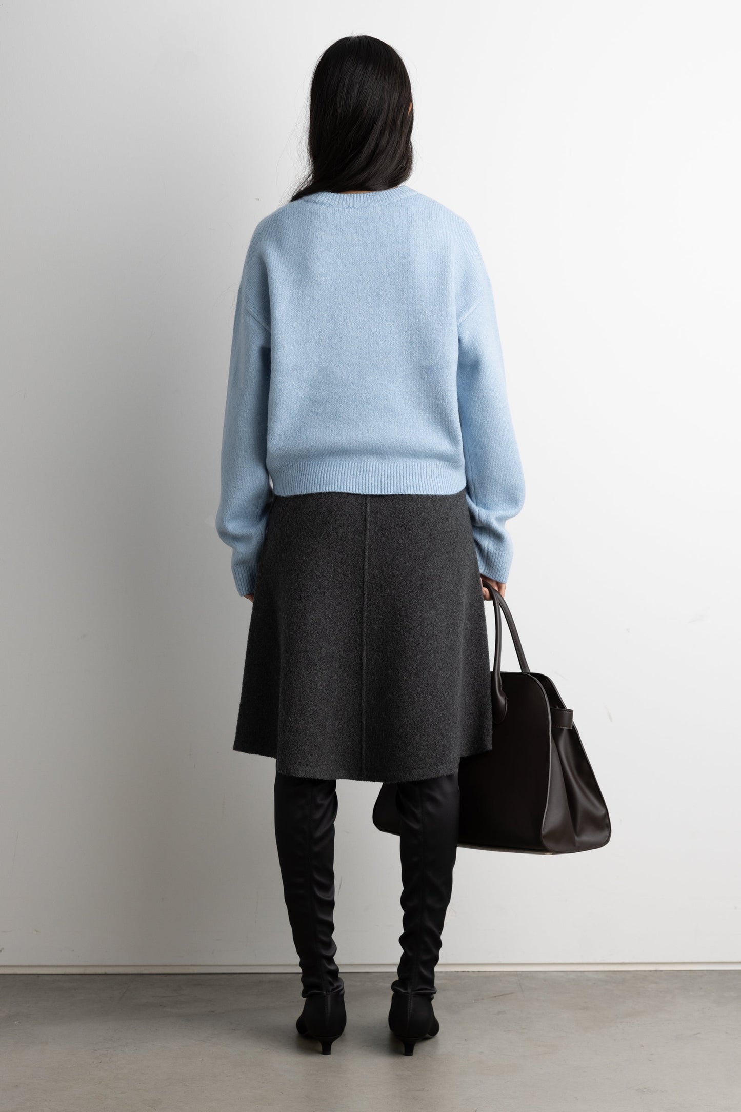 CROPPED CREWNECK SWEATER