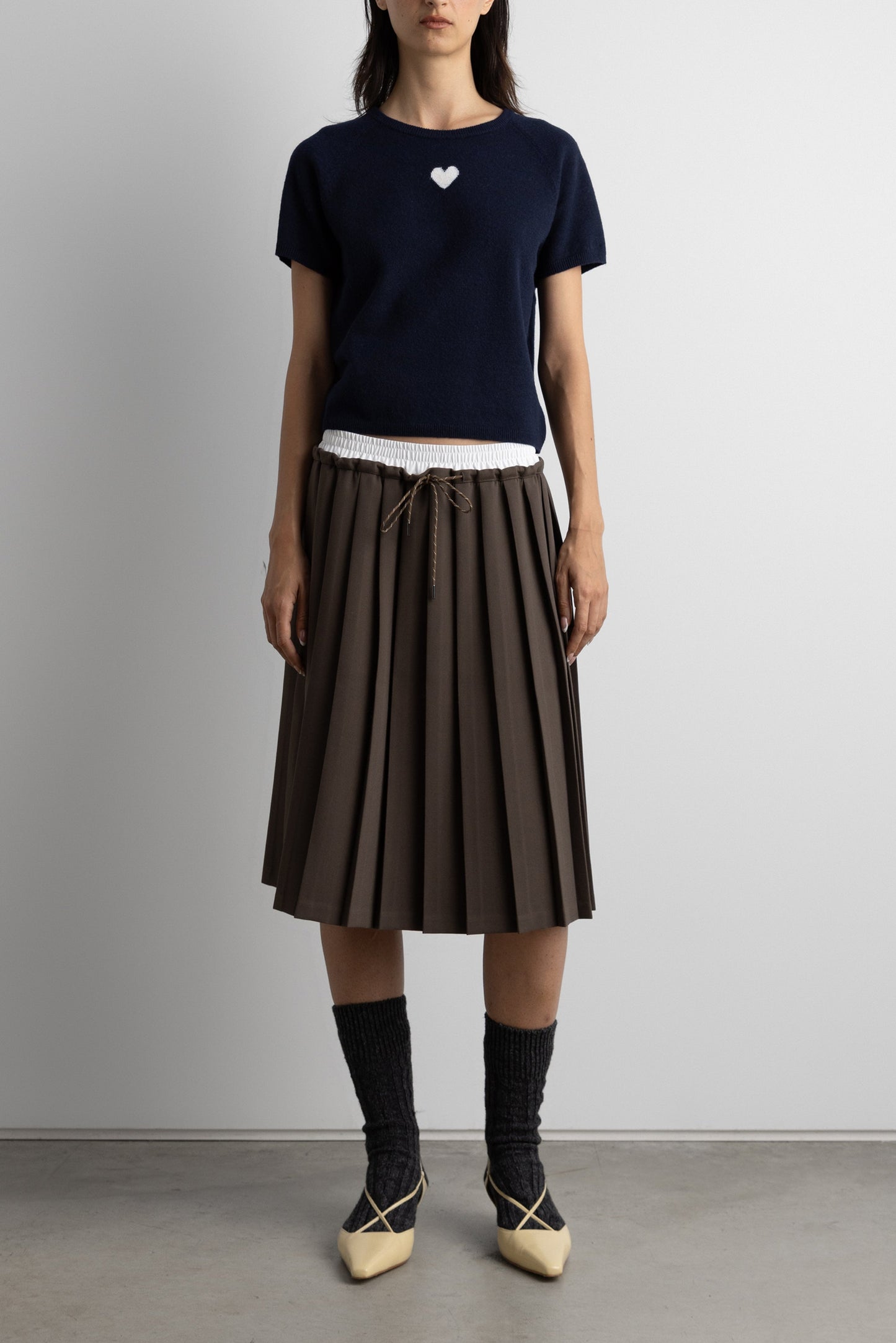 SHORT SLEEVE HEART SWEATER