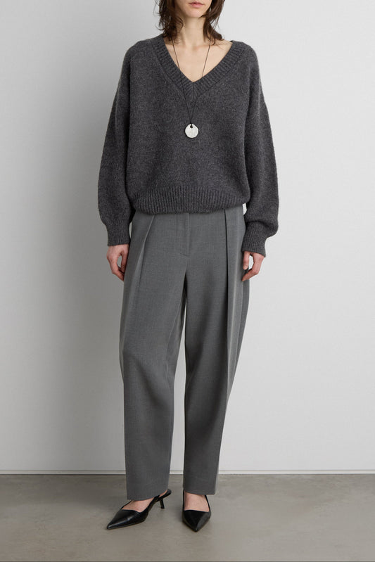 RIBBED KNIT V-NECK SWEATER