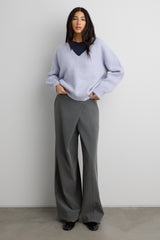 RIBBED KNIT V-NECK SWEATER