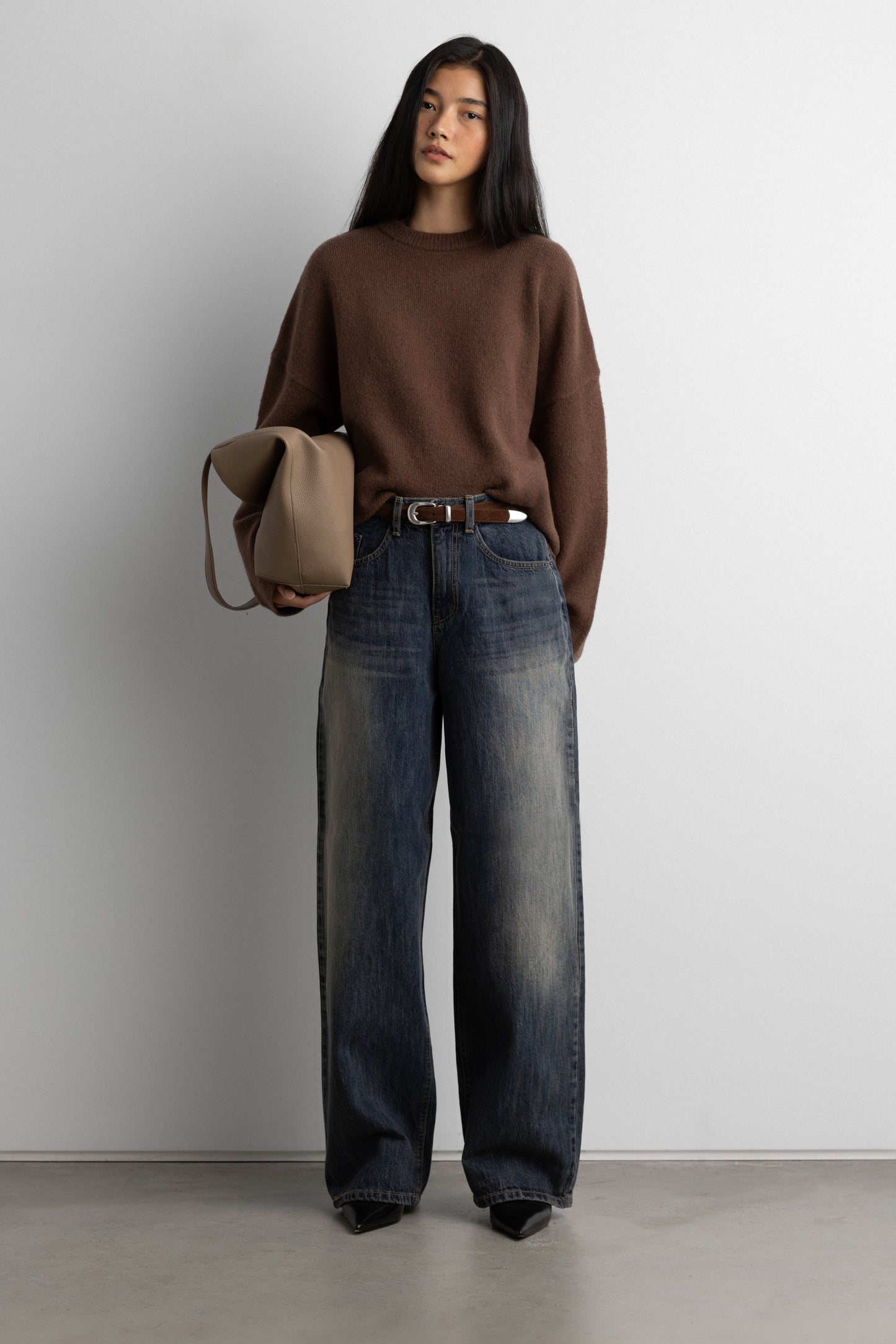 CREWNECK SWEATER