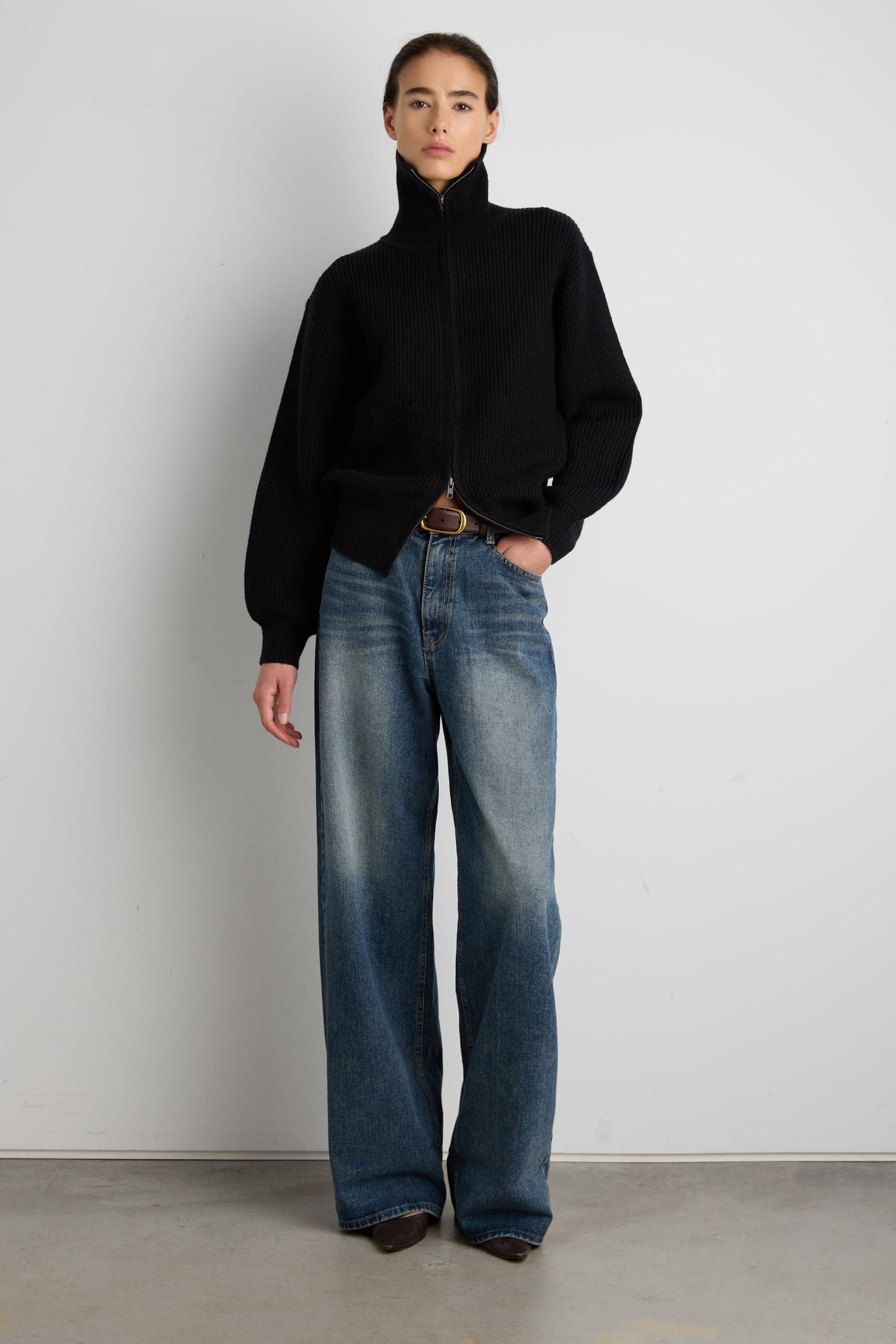 HIGH NECKLINE ZIP UP SWEATER