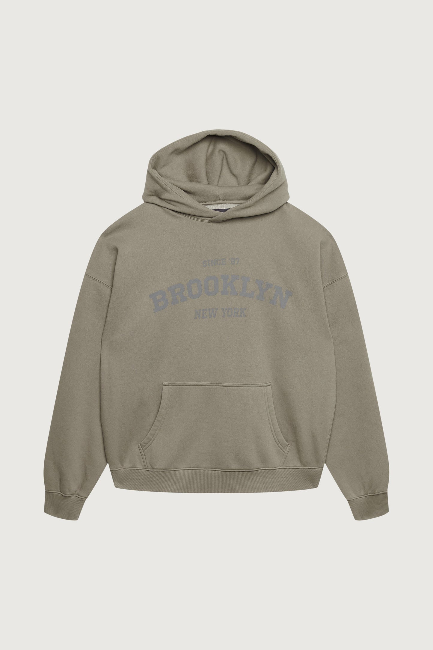 FLEECE STUDIO GRAPHIC PULLOVER HOODIE
