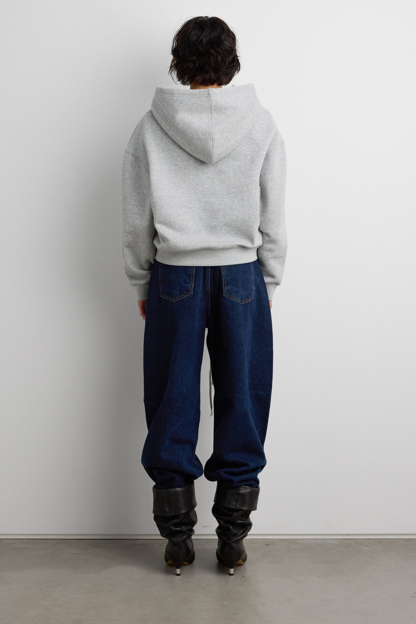 FLEECE STUDIO BOW GRAPHIC HOODIE