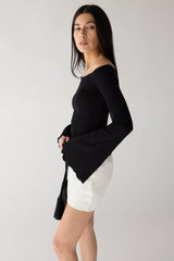 OFF THE SHOULDER TRUMPET SLEEVE TOP
