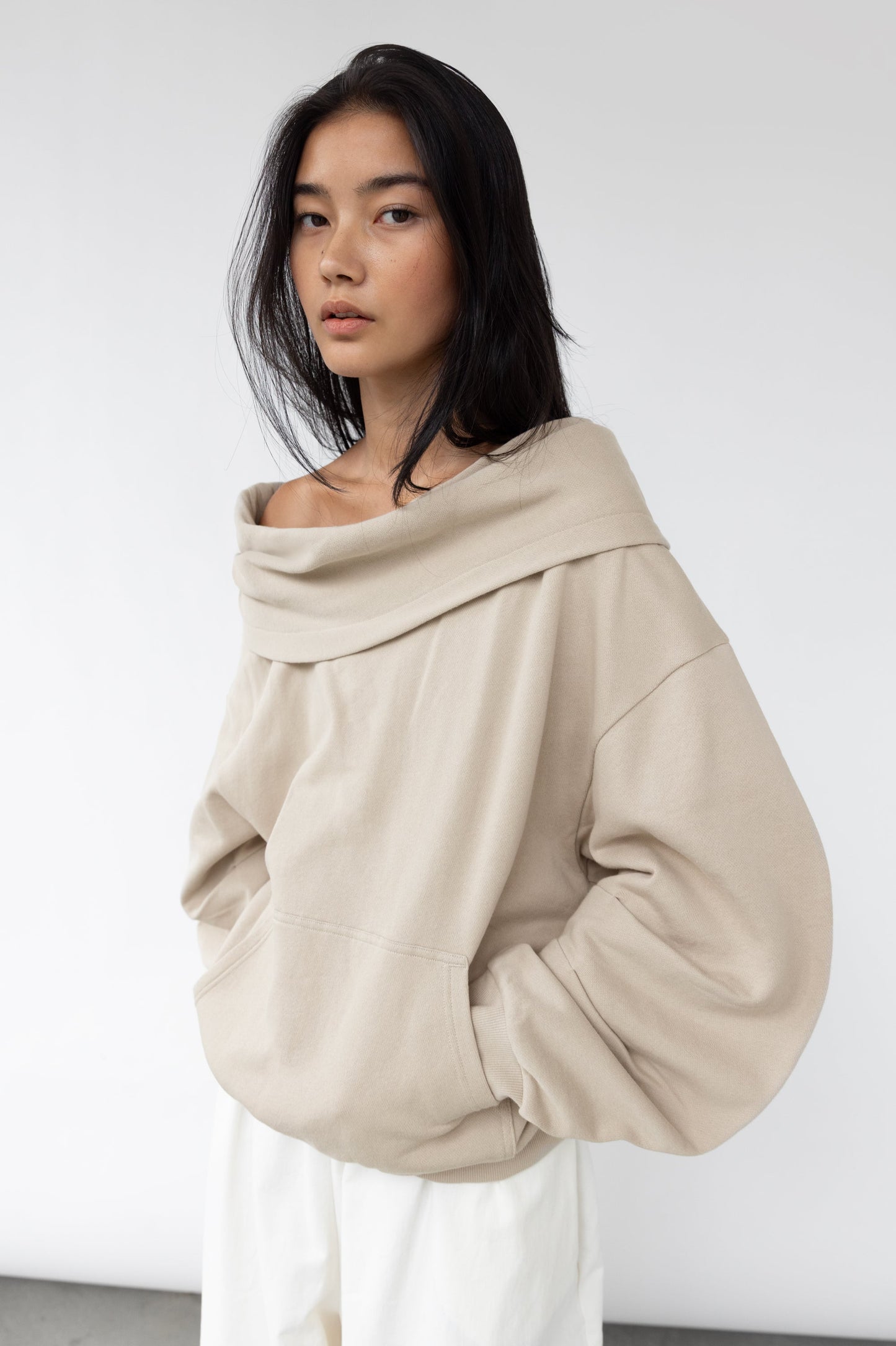 SLOUCHY OVERSIZED HOODIE