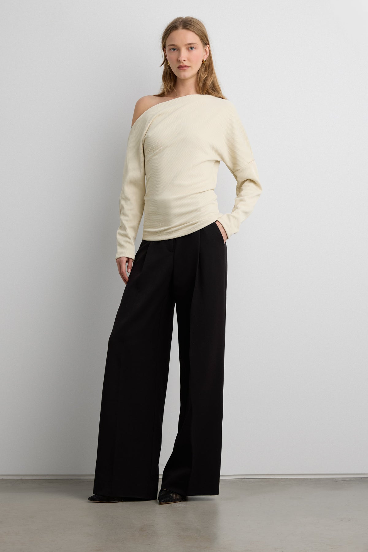 RIBBED KNIT OFF-SHOULDER DRAPED TOP