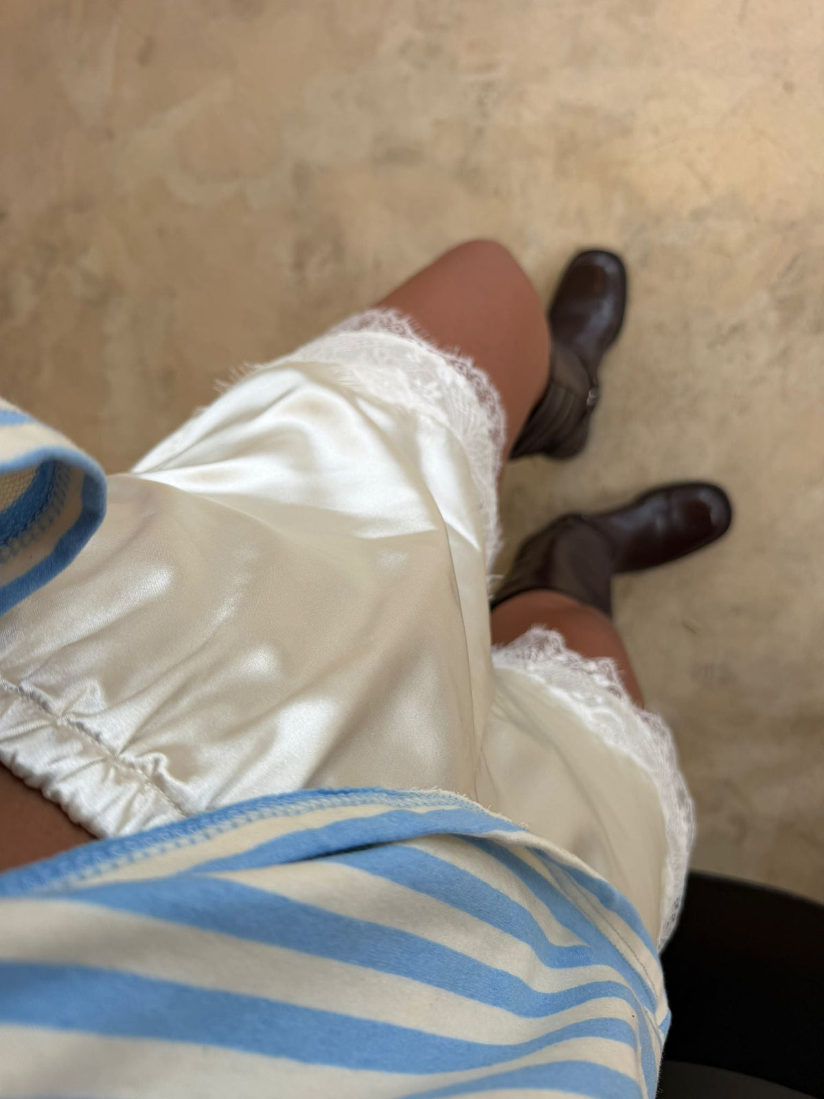 Satin Lace Trim Shorts in Cream - Shipping/Envio 15/04 to 22/04